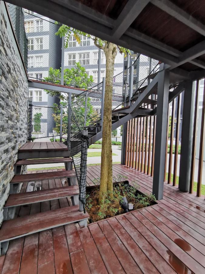 Kajang Industrial House With Olympic Size Swimming Pool Apartment Exterior photo